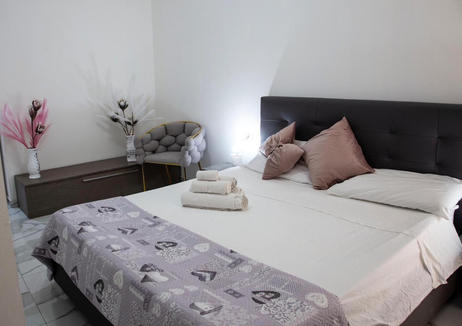Tiluri Apartment Naples Exterior photo